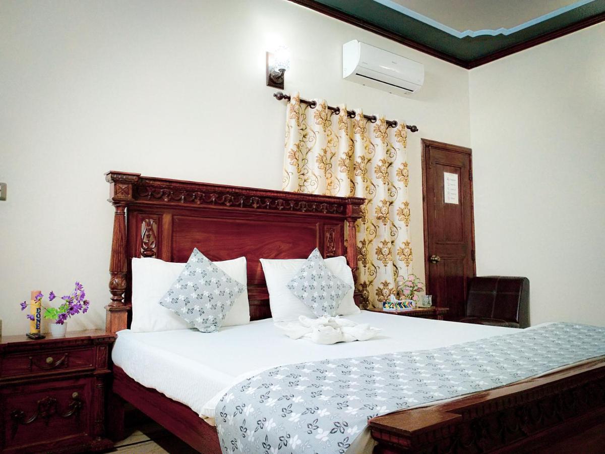 Luxury Living Rooms Near Agha Khan, Millennium, Nueplex 카라치 외부 사진