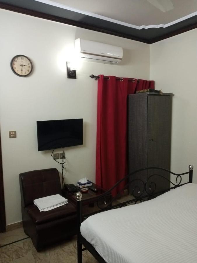 Luxury Living Rooms Near Agha Khan, Millennium, Nueplex 카라치 외부 사진