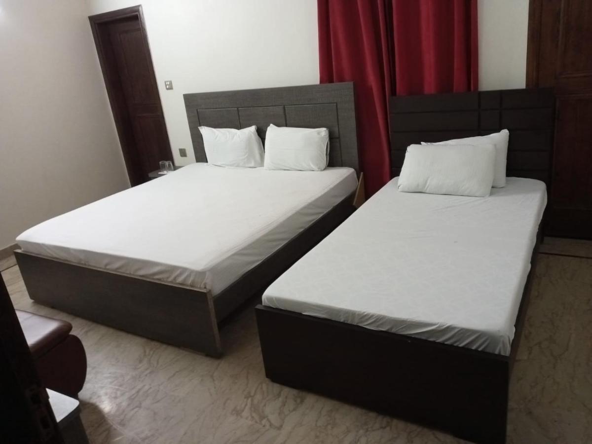 Luxury Living Rooms Near Agha Khan, Millennium, Nueplex 카라치 외부 사진
