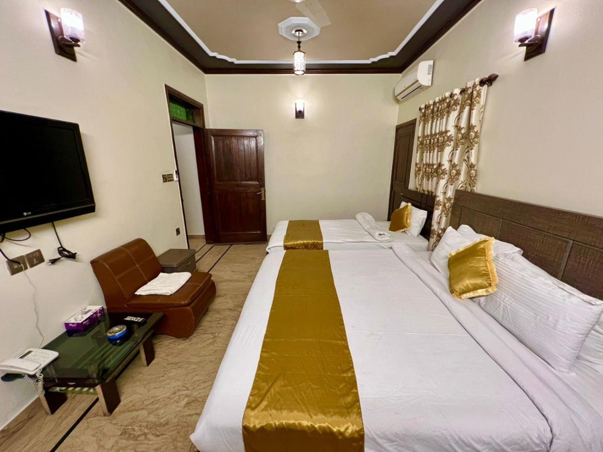 Luxury Living Rooms Near Agha Khan, Millennium, Nueplex 카라치 객실 사진