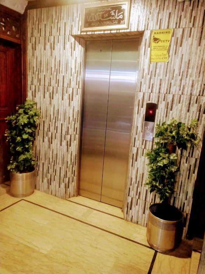Luxury Living Rooms Near Agha Khan, Millennium, Nueplex 카라치 객실 사진